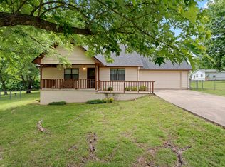 1020 Ahnawake St, Grove, OK 74344