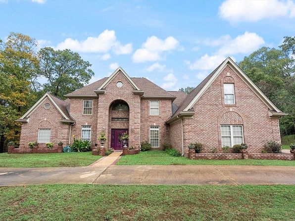 832 W Oak Grove Rd