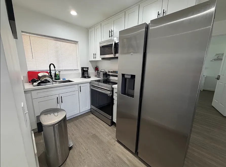 4 bed, 3954 sqft, $3,600 — Photo 3