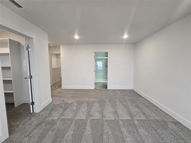 5846 W 40th Ct — Photo 16