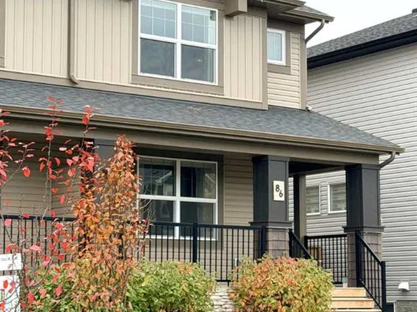86 N Hillcrest Close SW, Airdrie, AB T4B 4T9