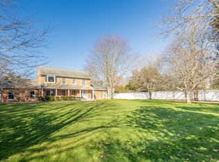61 Wickapogue Rd, Southampton, NY 11968