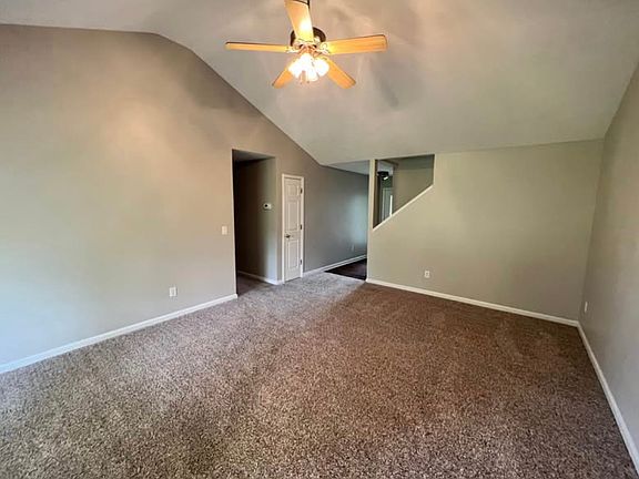 4th image of 4208 Queens Ct