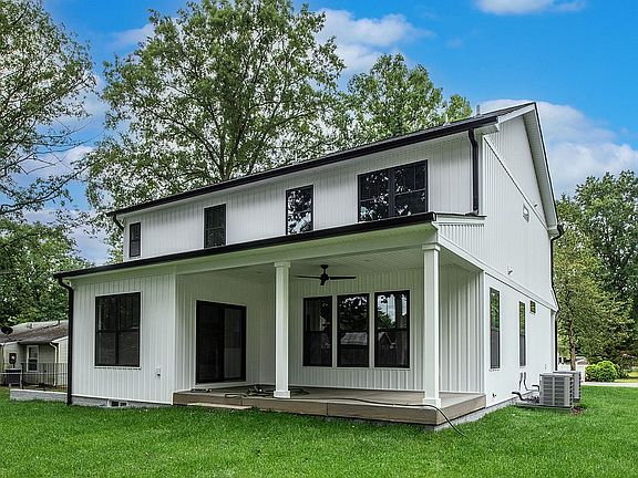 3rd image of 5515 Peters Ln