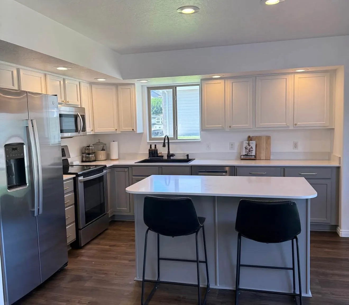 5 bed, 3.5 bath, 2907 sqft, $2,995 — Photo 4