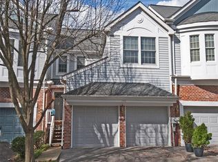 302 Waterside Dr, Mcmurray, PA 15317