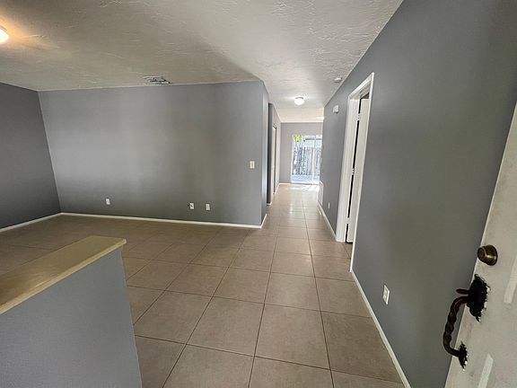 2nd image of 2781 Dueby St #1