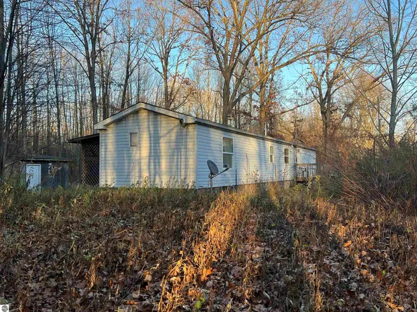 7761 E Baseline Rd, Mount Pleasant, MI 48858