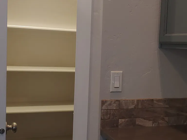 1875 W Deserthawk Dr — Photo 11