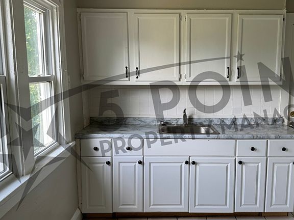 4th image of 957 Eddy Rd
