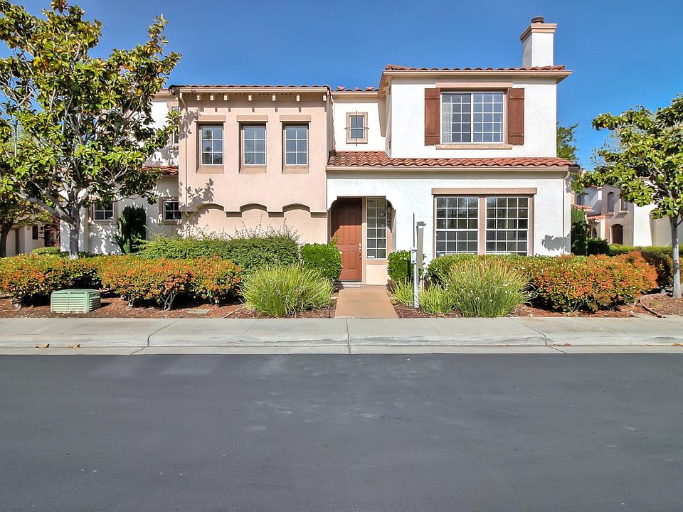 1st image of 616 Villa Centre Way