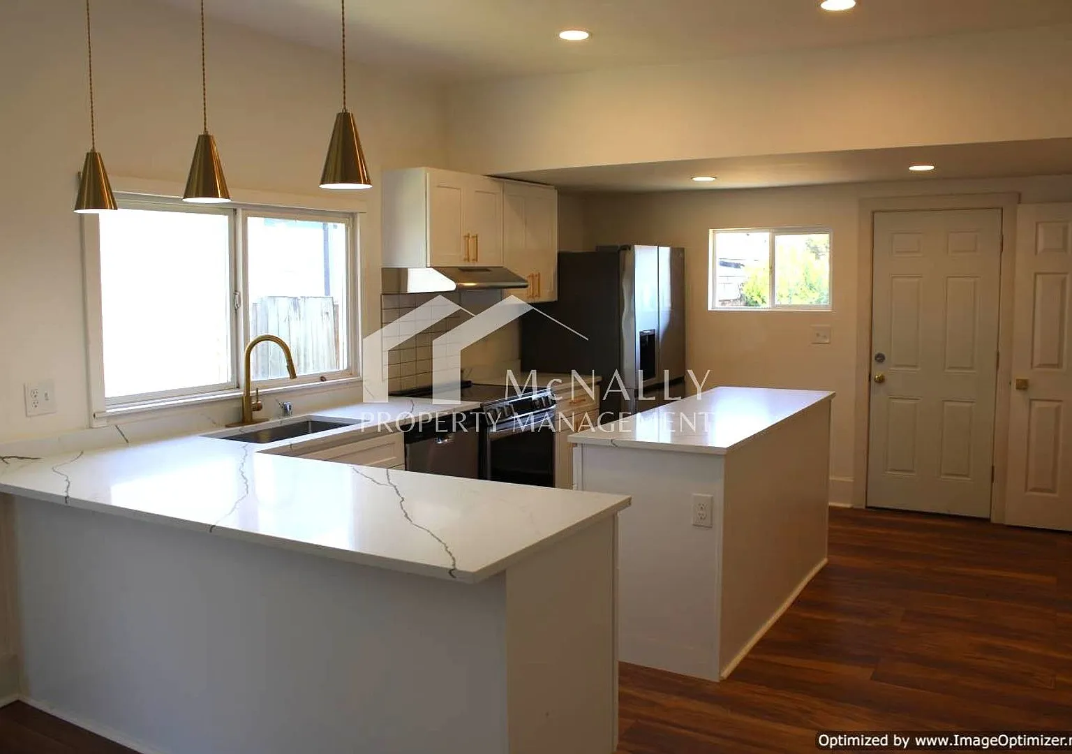 Charming 3-Bedroom Home in Central Tacoma — Photo 2