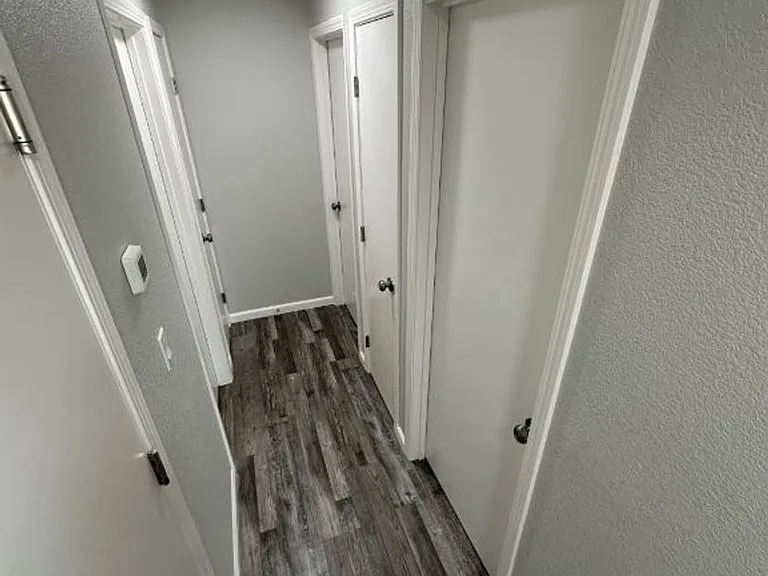 732 Sunset Blvd — Photo 11