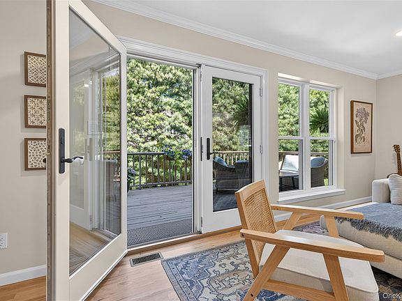 4th image of 4 Parkridge Court