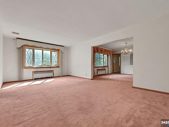 2nd image of 153 Orient Way