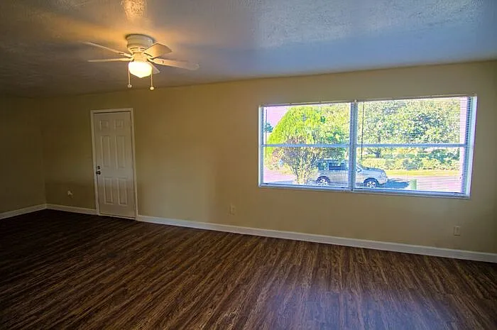 2418 Mary Jewett Cir — Photo 9