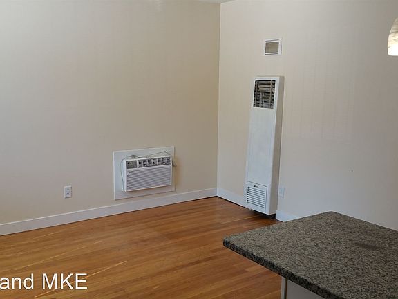 2nd image of 1639 N Farwell Ave APT 101
