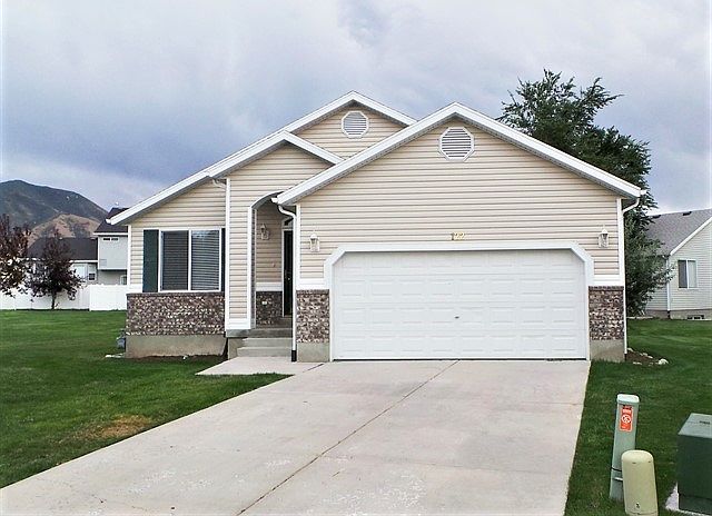 1st image of 122 N Crystal Bay Dr