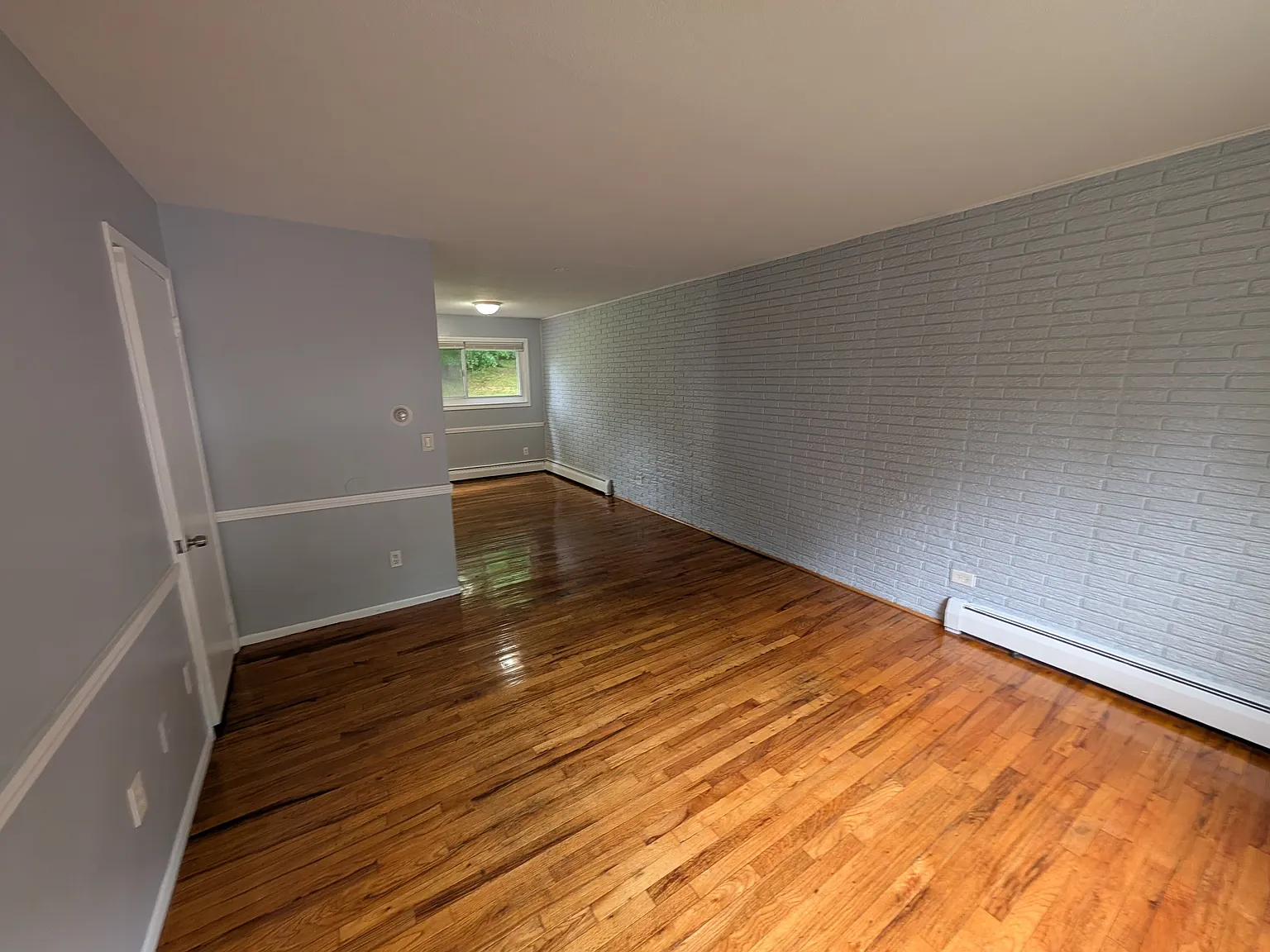 2 bed, 1.5 bath, 1100 sqft, $1,895 — Photo 1