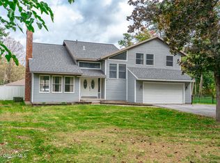 51 Via Da Vinci, Clifton Park, NY 12065