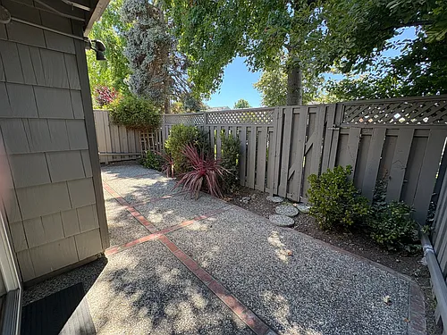 848 Erickson Ln Photo 1
