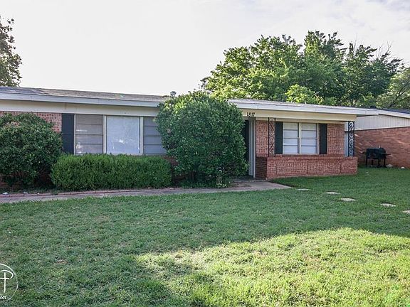 2nd image of 1817 Ivanhoe Ln