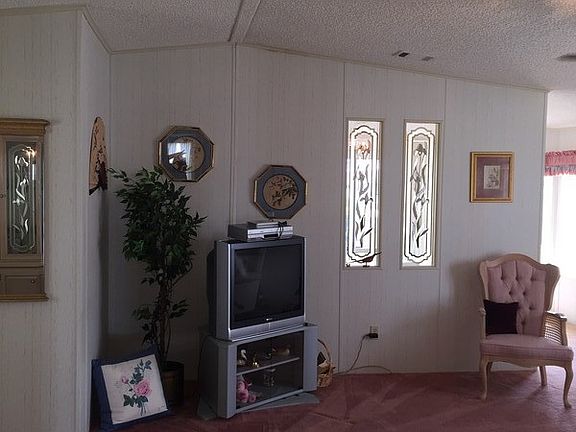5th image of 38 Plumosa Dr