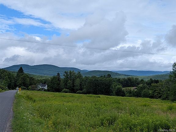 2nd image of Hubbell Hill Road