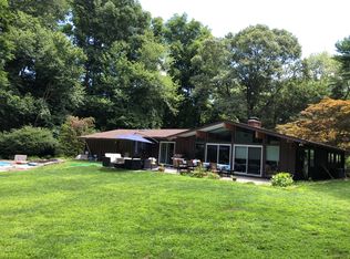 257 Catalpa Rd, Wilton, CT 06897