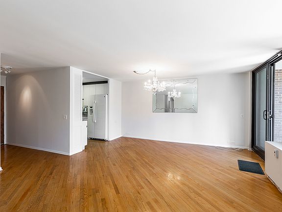 4th image of 1555 N Sandburg Ter APT 102K