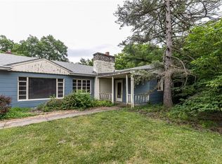 215 N Ridge Ave, Liberty, MO 64068