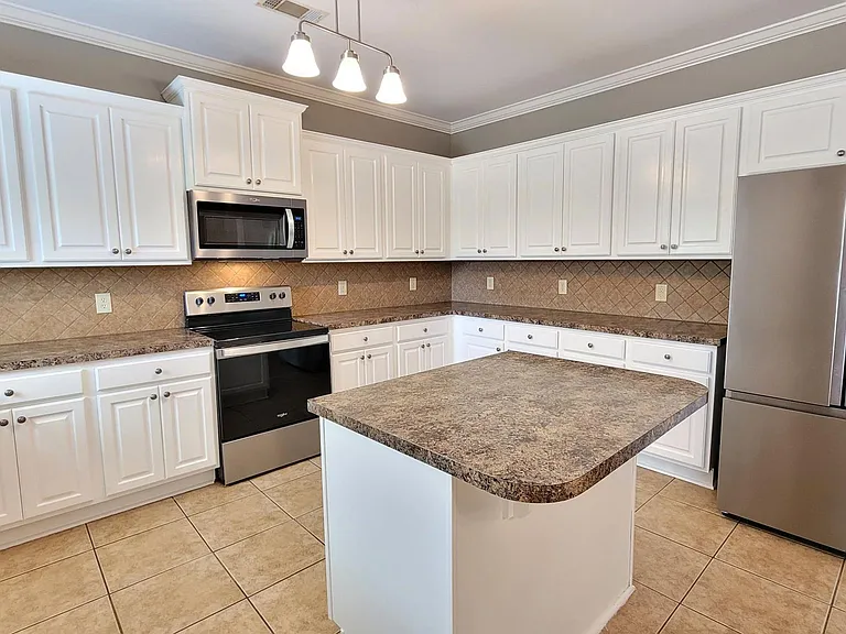 610 Coleman Way — Photo 13