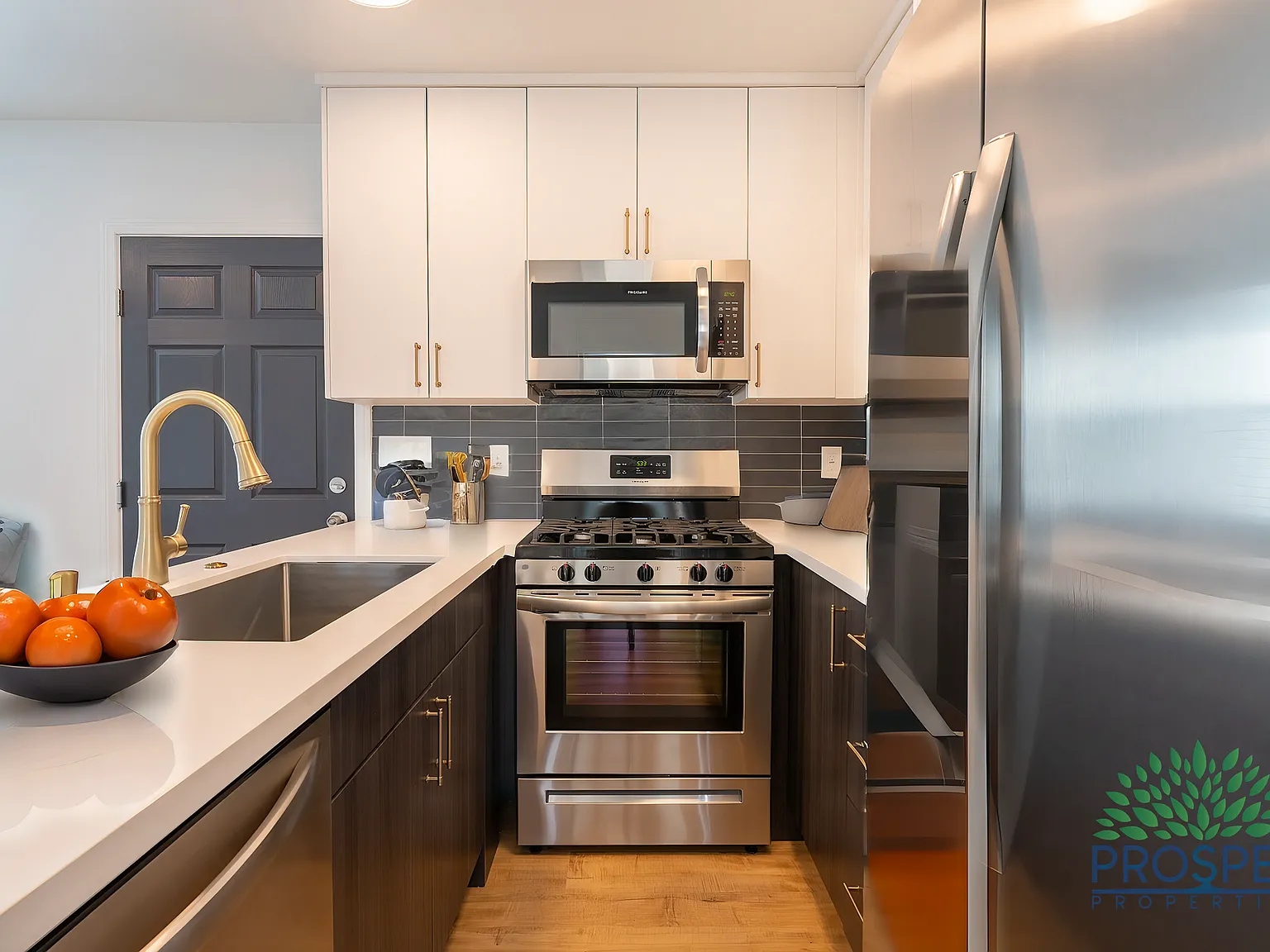 2901 Bellevue — Photo 1