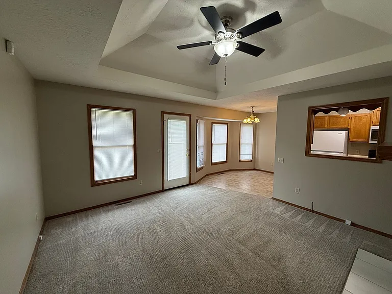 4114 S Franklin Ave — Photo 4