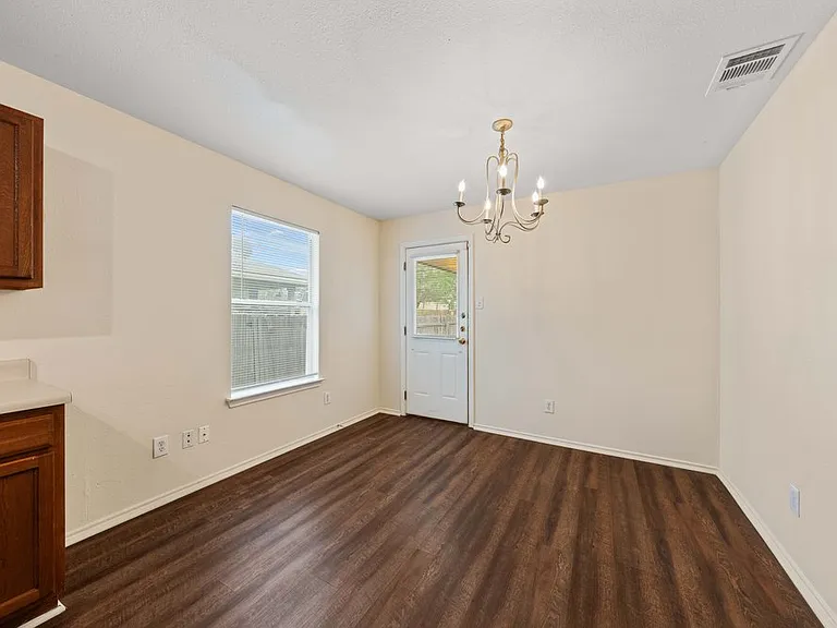 6402 Candleview Ct — Photo 13