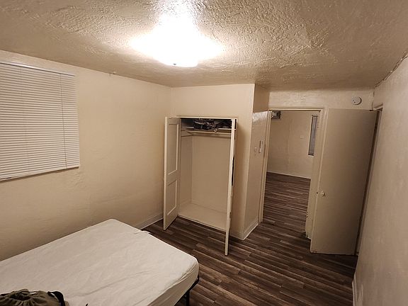 5th image of 202 Maple St SE #202