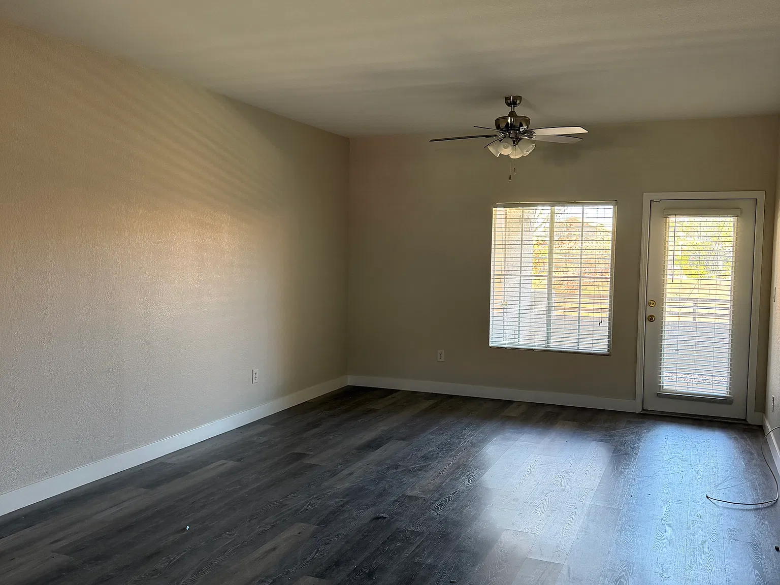 2 bed, 1132 sqft, $1,565 — Photo 4