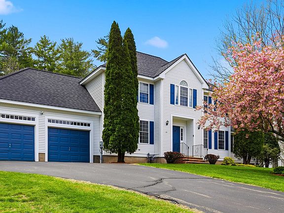 2nd image of 44 Buckingham Drive