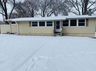 6904 NW Belvidere Pkwy, Kansas City, MO 64152