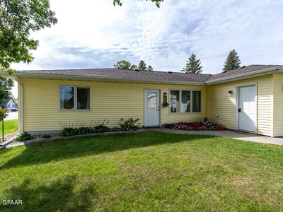 103B W 3rd St, Larimore, ND, 58251