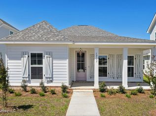 127 Grande View Dr, Biloxi, MS 39531