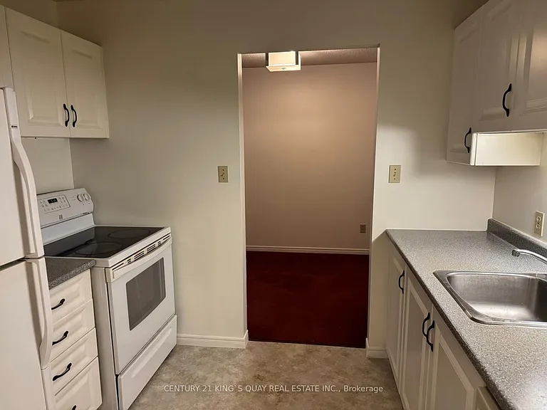 221 Park St N #211A — Photo 10