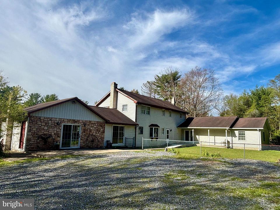 1st image of 675 Elm Rd