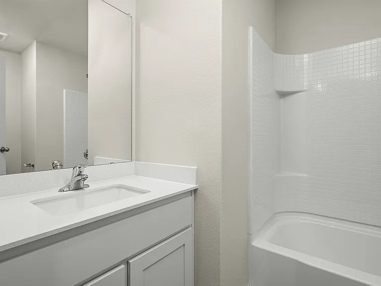 Delano Estates — Photo 28