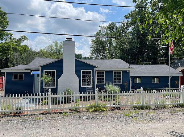16 Robin Rd