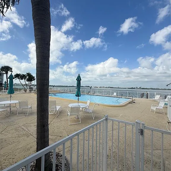 775 John Ringling Blvd #33 — Photo 2