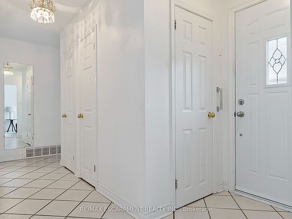 4th image of 1272 Kelly Rd