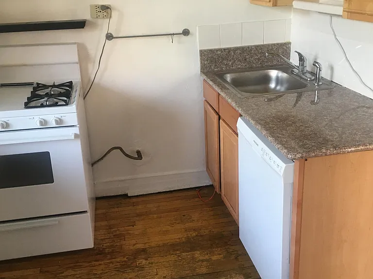 640 W Roscoe St #3W — Photo 12