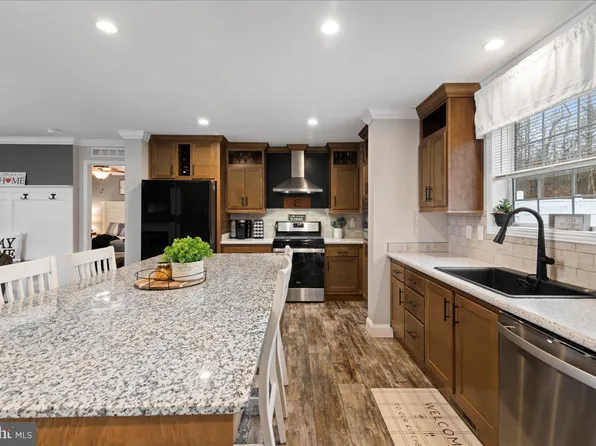 170 Marshall Ln, Sellersville, PA 18960