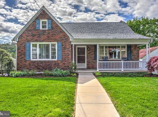 147 W Washington St, Adamstown, PA 19501